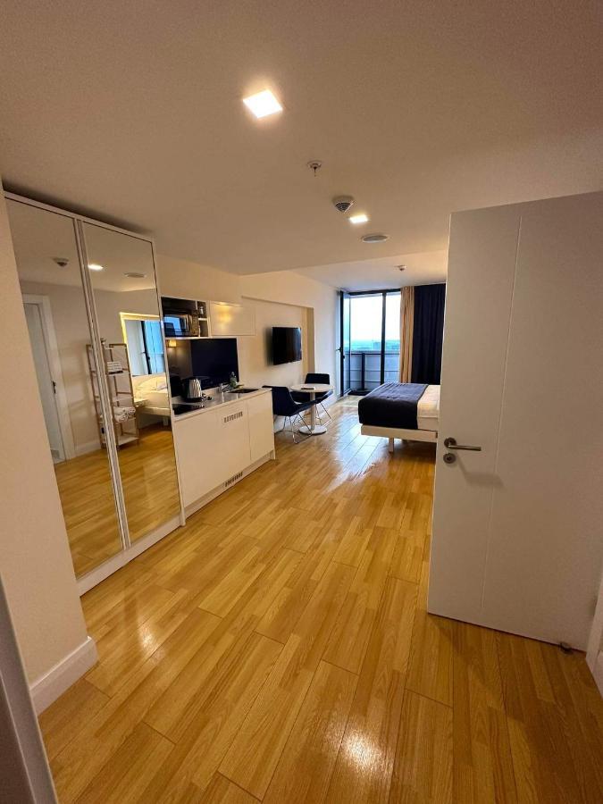 Orbi City Batumi Aparthotel Экстерьер фото